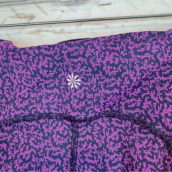 Athleta | Ultimate Stash Pocket Textured 7/8 Tight Legging, LP - Picture 10 of 15